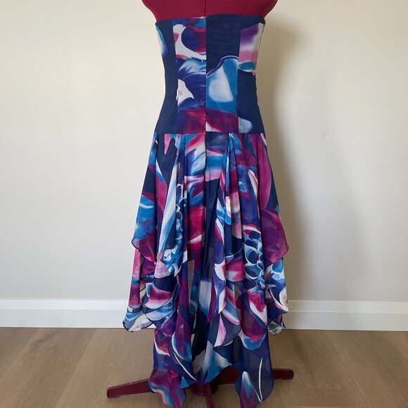 LE CHATEAU | Floral Dress - Picture 4 of 7